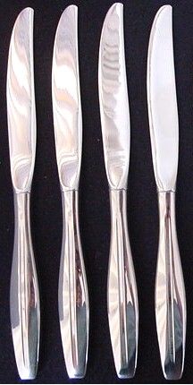 NEW* 4 ONEIDA PLACE DINNER KNIVES *ARRIS / RAVINE* SS  