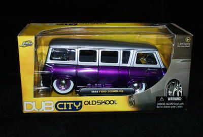 1965 Ford Econoline Purple Silver DUB City 124 Scale  