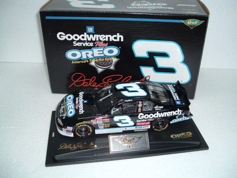 2001 Dale Earnhardt Sr #3 Oreo 1/24 Revell Club  