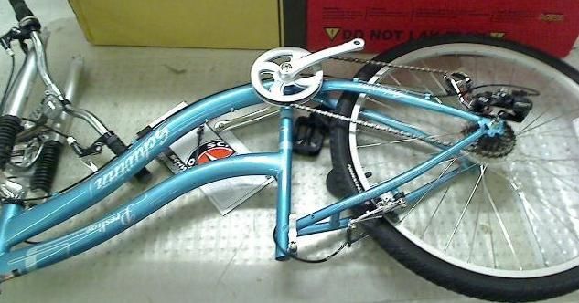 Schwinn Prestige Womens Cruiser Bike (26 Inch Wheels)  