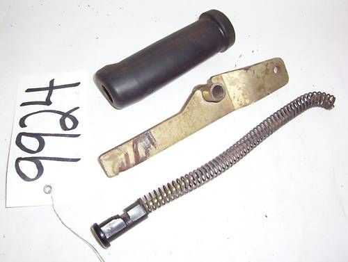 Cub Cadet HDS2185 IMPLEMENT LIFT HANDLE Grip & latch  