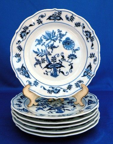 Vintage Blue Danube Blue Onion Bread & Butter Plates  