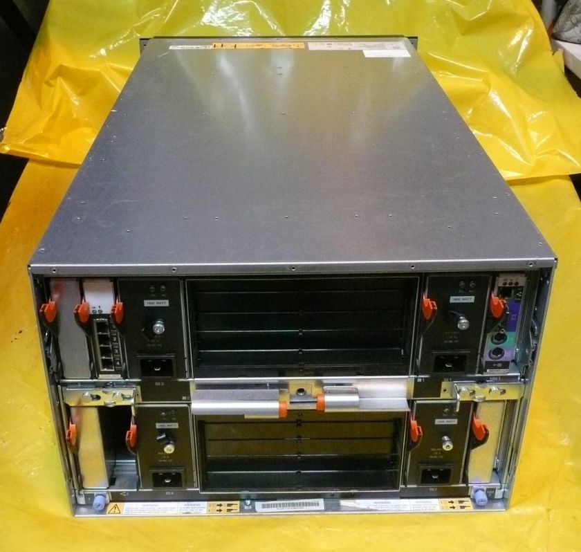 IBM BladeCenter Server 8677 2XX W/ HS20 Blades Working  