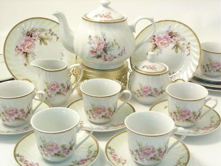 Charmed Rose 21pc Tea Set, Tea Pot, 6 Cups & Saucers  