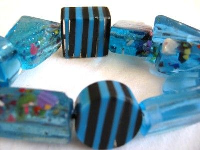 VINTAGE 1960S LUCITE EARLY PLASTIC BRACELET  