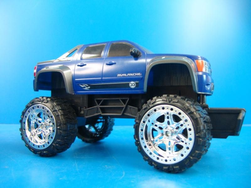 Hot Wheels R/C Truck Jeep Avalanche Chevrolet Hurricane Off Road 