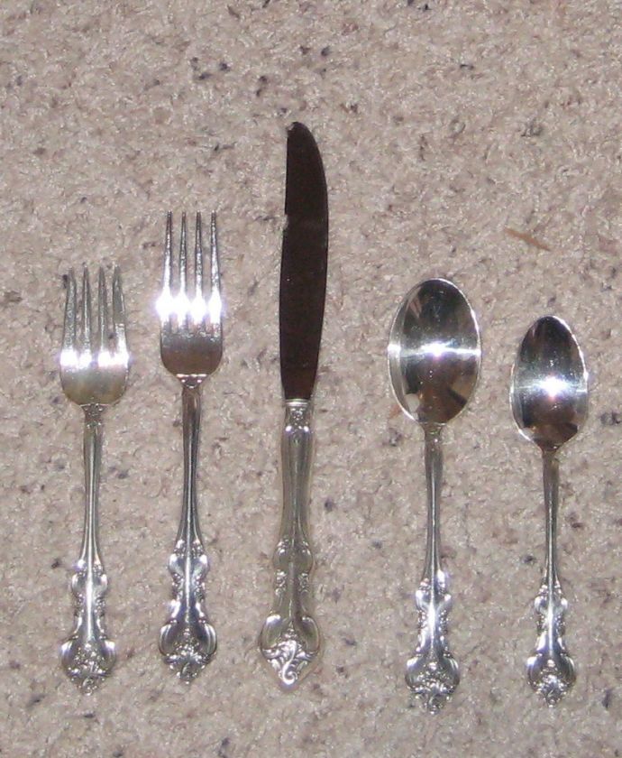 International Deepsilver Silverplate ORLEANS 5 pc Place Setting(s 