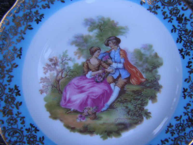 VINTAGE LIMOGES CASTEL FRANCE PLATE 4.5 INCHES ROUND  