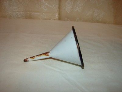   VINTAGE WHITE KITCHEN GRANITEWARE HANDLED FUNNEL GRANITE  