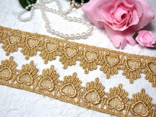   LACE HEART GOLD METALLIC TRIM 1.75 $AVE @ GLORYS HOUSE  )  