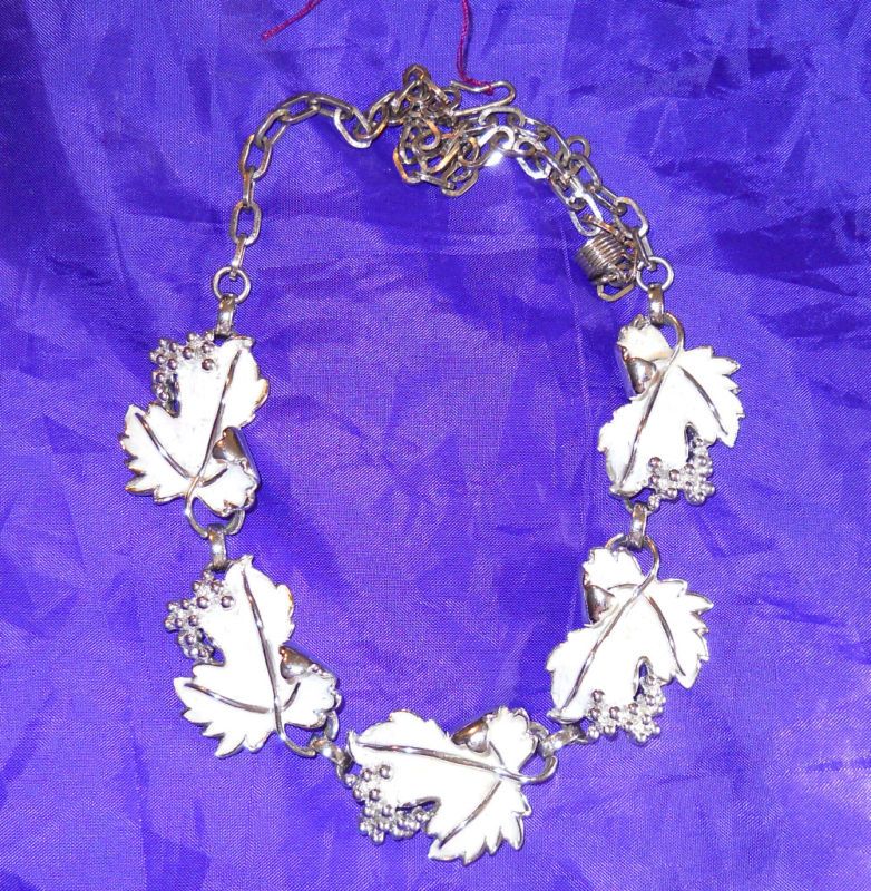   VINTAGE WHITE ENAMELED GRAPE LEAF CLUSTER NECKLACE DESIGNER SIGNED SAC