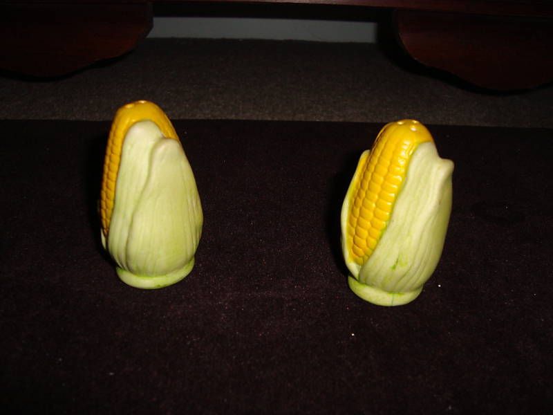 Vintage Corn On The Cob Salt & Pepper Shakers  