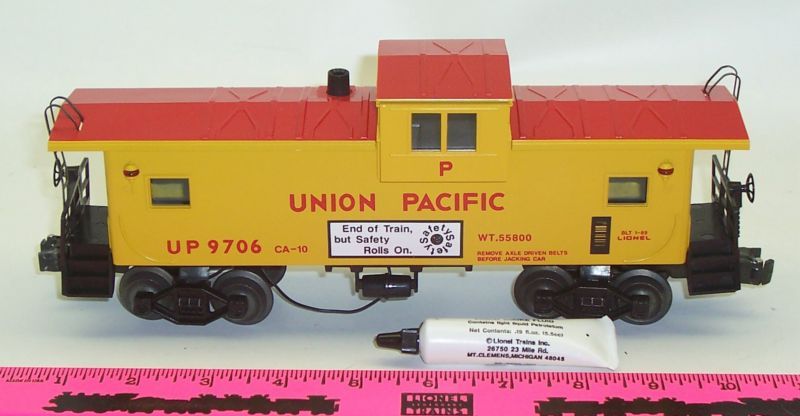 Lionel new 6 19706 Union Pacific Extended Vision Caboos  