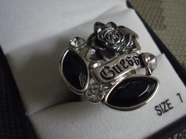 GUESS Roca Rose Black Stone Ring Size 7 Silver Tone  