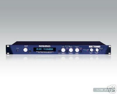 ROCKTRON Blue Thunder BASS pre amp W / EFFECTS  