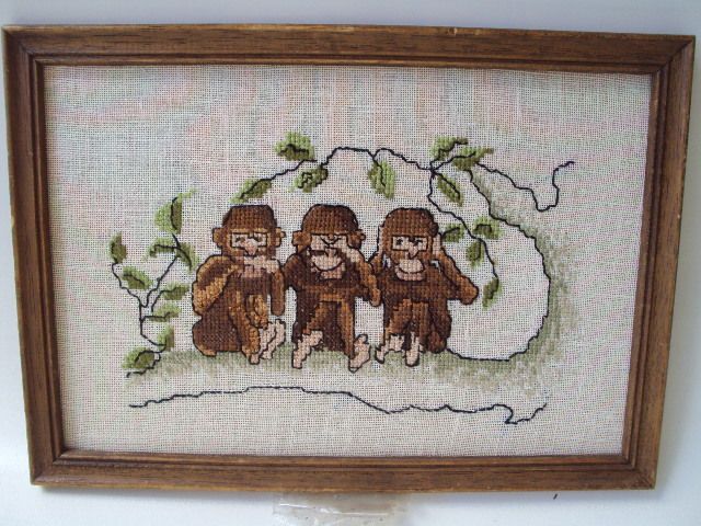 VINTAGE 3 FAMOUS MONKEYS FRAMED NEEDLEPOINT TAPESTERY  