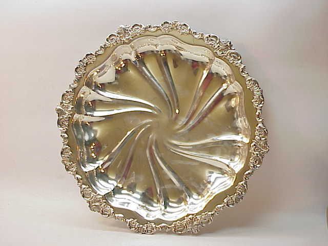 WALLACE SILVERPLATE BAROQUE PATTERN 16 DEEP TRAY #230  