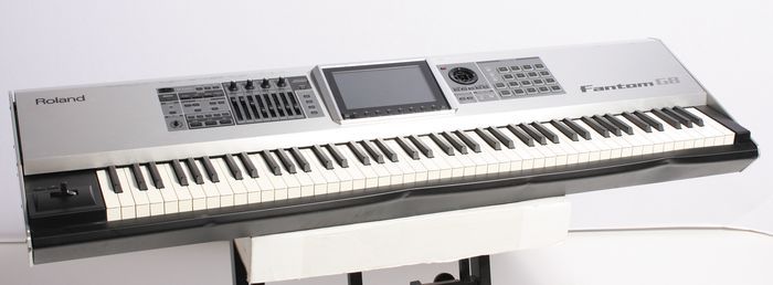 Roland FANTOM G8 Workstation  