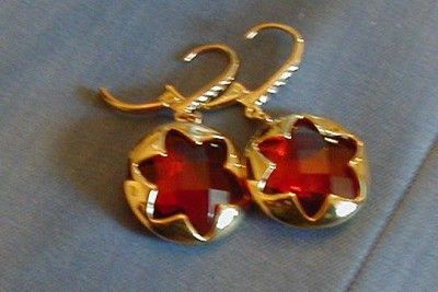 NOLAN MILLER FLOWER EARRINGS RED LEVER BACK  