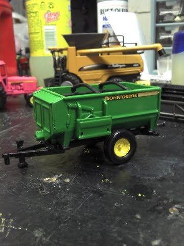 64 CUSTOM JOHN DEERE TMR MIXER WAGON  