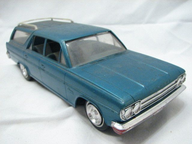   CLASSIC 770 CROSS COUNTRY WAGON VINTAGE PROMO FRICTION CAR TOY  