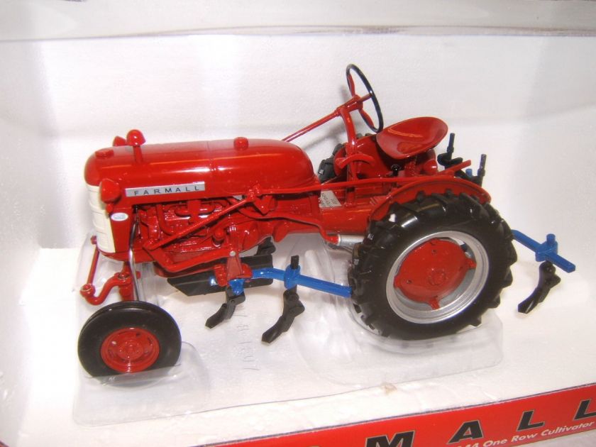 SC 116 Farmall 560 CUB w/Cultivator 2011 TOY SHOW ED  